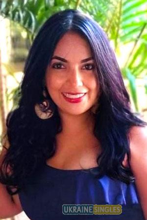 223715 - Iyaneth Age: 36 - Colombia
