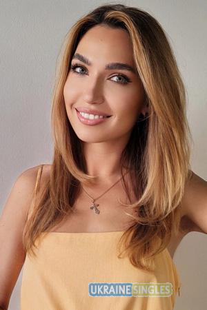 224026 - Elena Age: 37 - Ukraine
