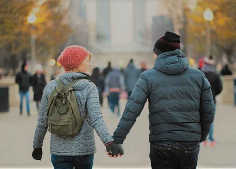 ukrainian woman-hand holding